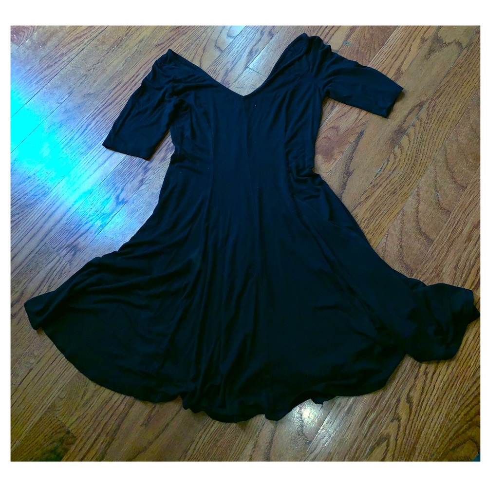 Tight fit dress. BUNDLE AND SAVE
